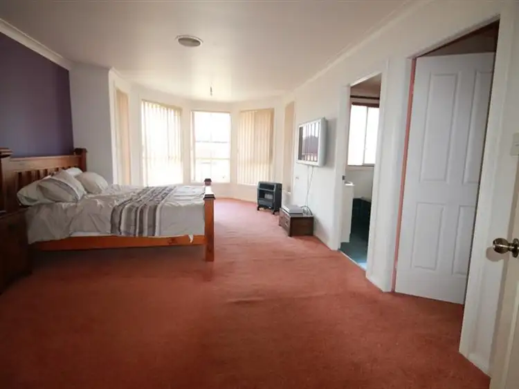 Fifth view of Homely house listing, 4 Ferraro Cres, West Hoxton NSW