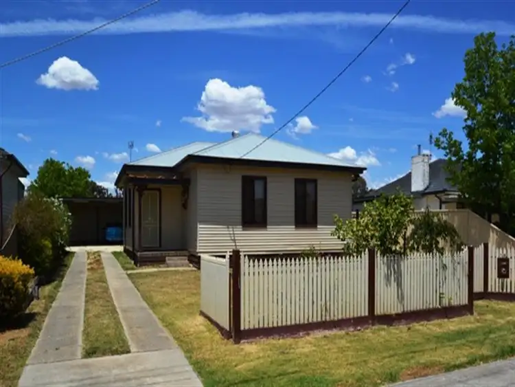 18 Avenel Rd, Seymour VIC