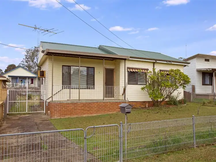 8 Tara Rd, Blacktown NSW
