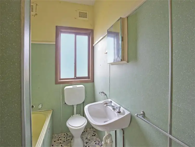 Seventh view of Homely house listing, 8 Tara Rd, Blacktown NSW