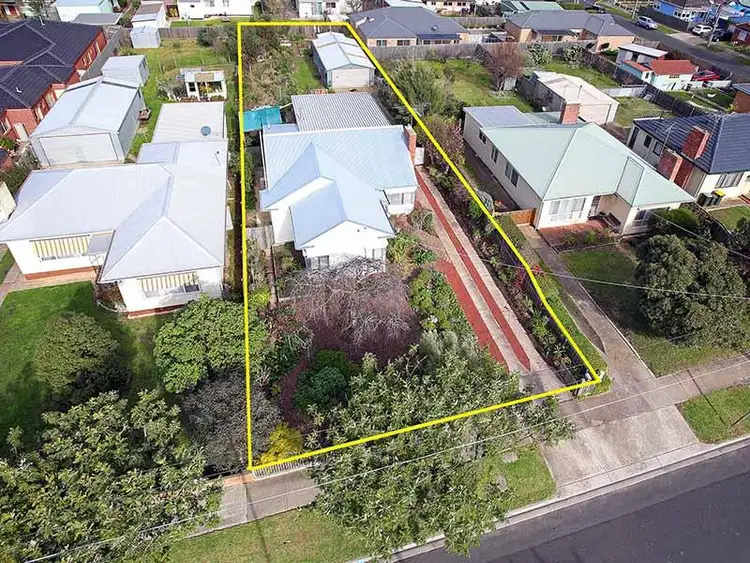 27 Laura Ave, Belmont VIC