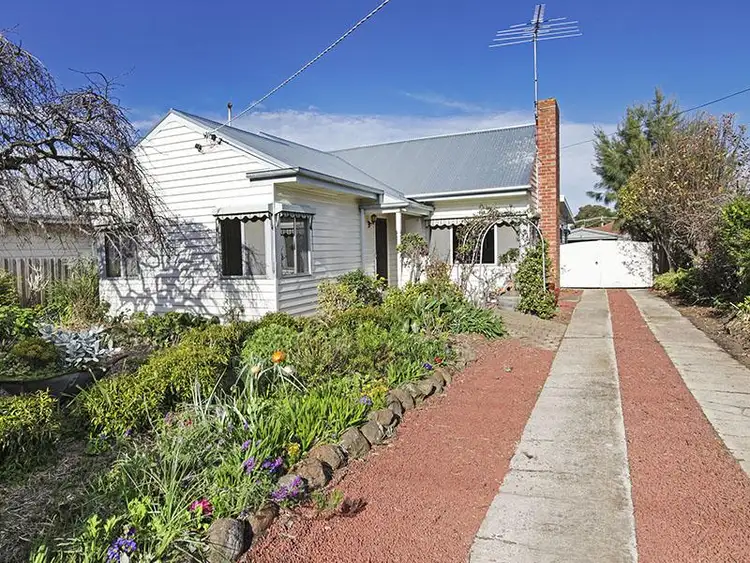 Second view of Homely house listing, 27 Laura Ave, Belmont VIC