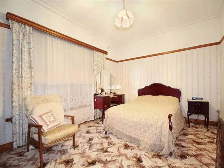 Fifth view of Homely house listing, 10 Ricourt Ave, Murrumbeena VIC