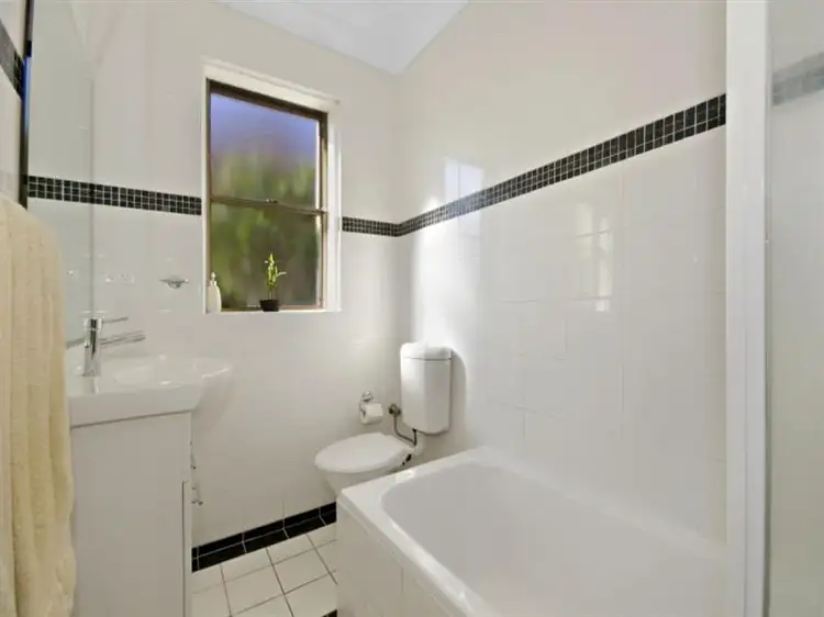 Sixth view of Homely apartment listing, 2/36 Park Rd, Naremburn NSW