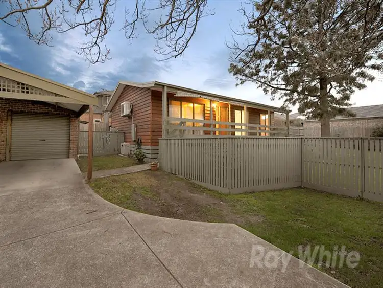 2/5 Simpson Rd, Ferntree Gully VIC
