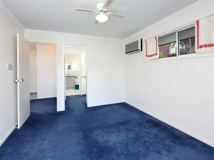 Sixth view of Homely house listing, 8 Sommerville Pl, Chermside West QLD