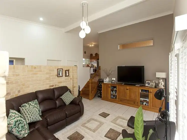 15 Lonsdale Pl, Wishart QLD