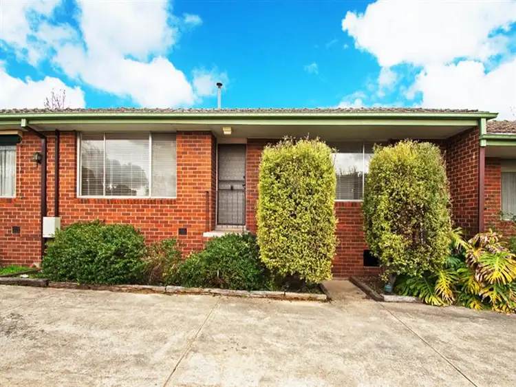 2/7 Kincumber Dr, Croydon VIC