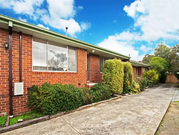 Second view of Homely house listing, 2/7 Kincumber Dr, Croydon VIC
