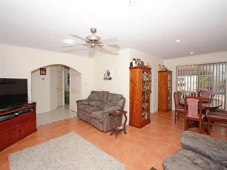 Sixth view of Homely house listing, 4 Brampton Ct, Kawungan QLD