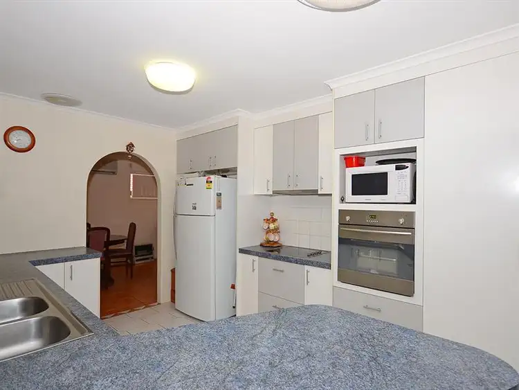 Seventh view of Homely house listing, 4 Brampton Ct, Kawungan QLD