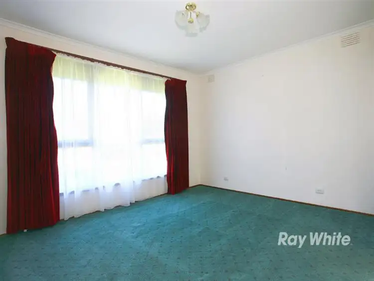 Seventh view of Homely house listing, 13 Marnebeck Ct, Cranbourne VIC