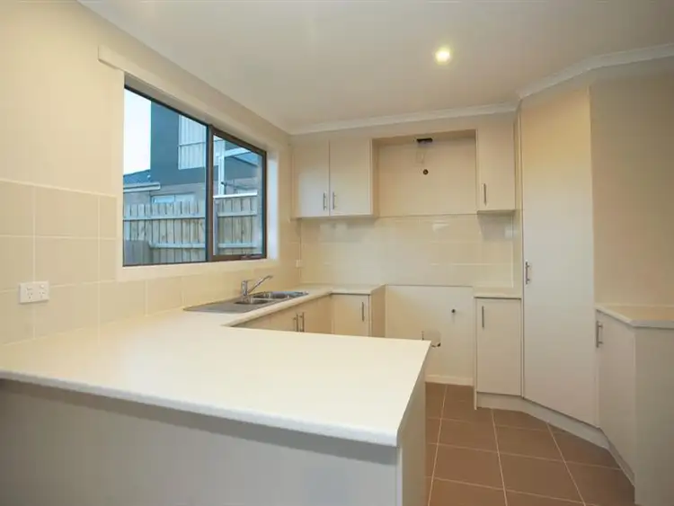 Seventh view of Homely house listing, 20 Bethune Dr, Hampton Park VIC