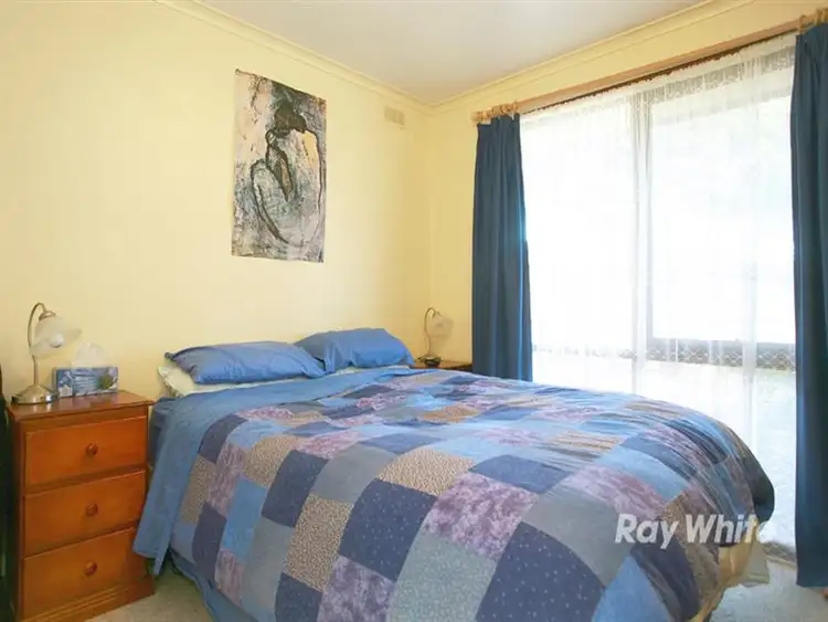 Seventh view of Homely house listing, 23 Endeavour Dr, Cranbourne North VIC