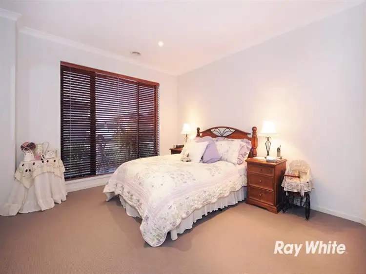 Fifth view of Homely house listing, 8 Matilda Ct, Lynbrook VIC