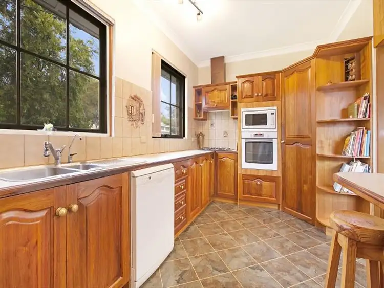 Sixth view of Homely house listing, 8 Lulworth Pl, Flagstaff Hill SA