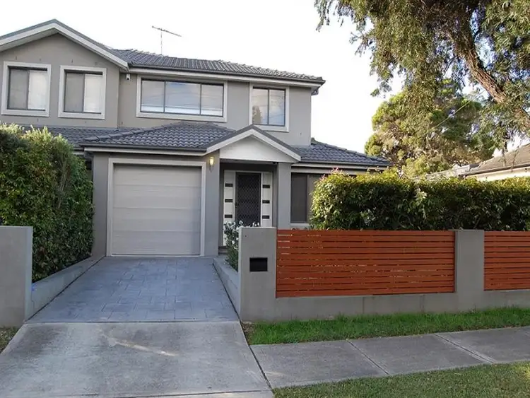 77 Dennistoun Ave, Guildford NSW