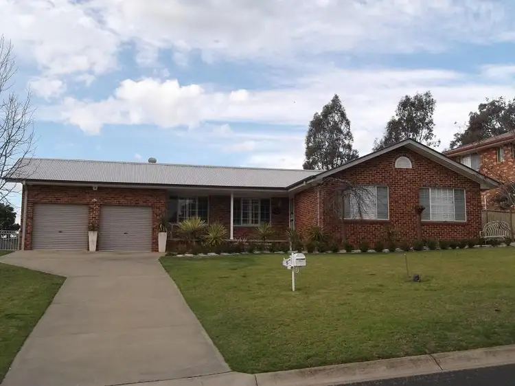 Main view of Homely house listing, 5 London Dr, Cowra NSW