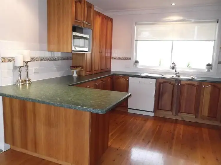 Fifth view of Homely house listing, 5 London Dr, Cowra NSW