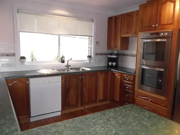 Sixth view of Homely house listing, 5 London Dr, Cowra NSW