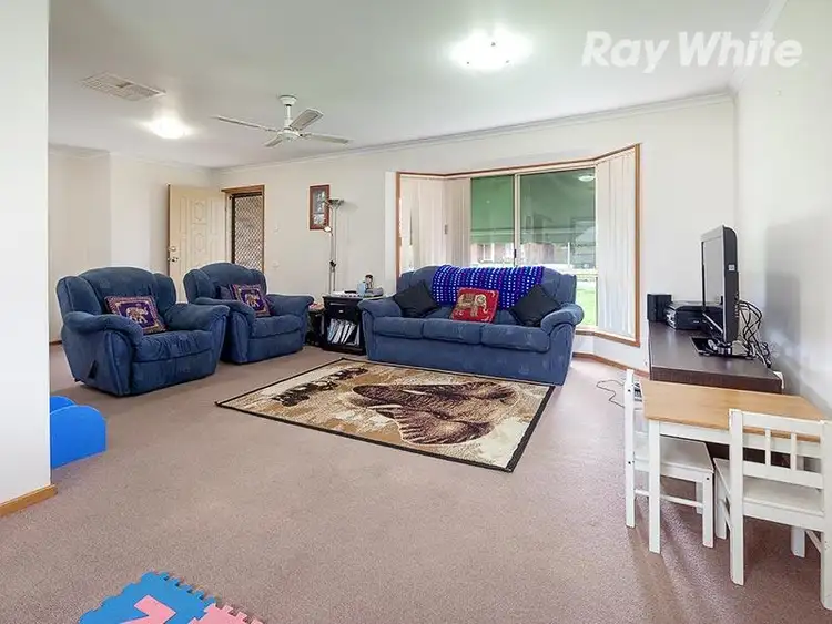 Seventh view of Homely house listing, 4 Kyle Ct, Wodonga VIC