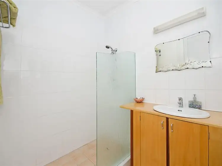 Fifth view of Homely house listing, 17 Princes Rd, Hyde Park QLD