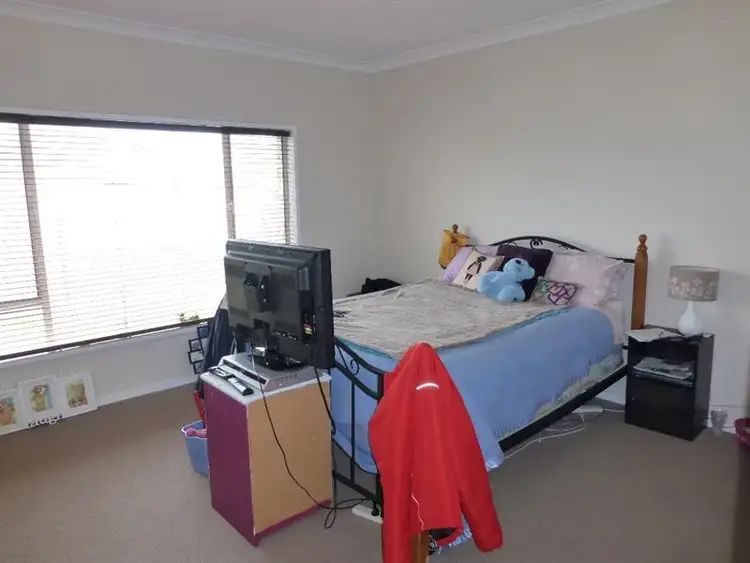 Second view of Homely house listing, 25 Haverfield St, Echuca VIC