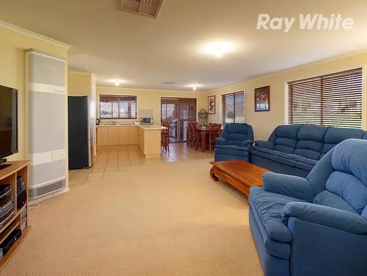 Fourth view of Homely house listing, 2 Inverness St, Wodonga VIC