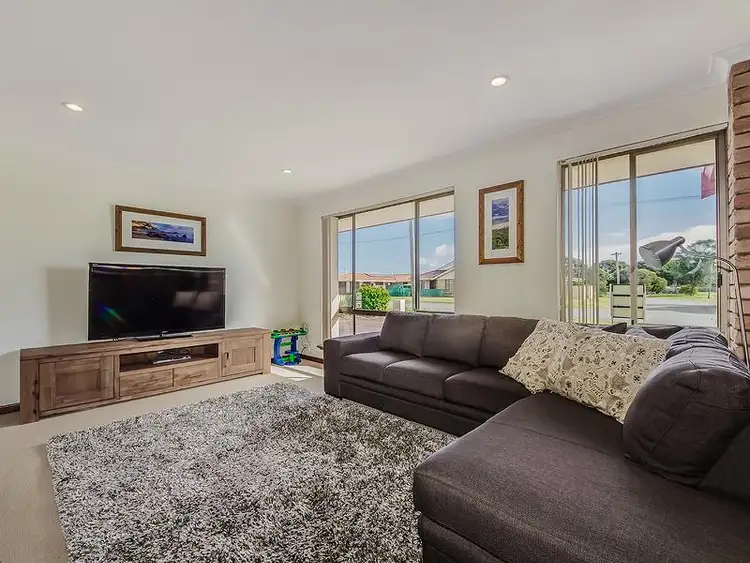 Sixth view of Homely house listing, 32 Nettleton Way, Safety Bay WA