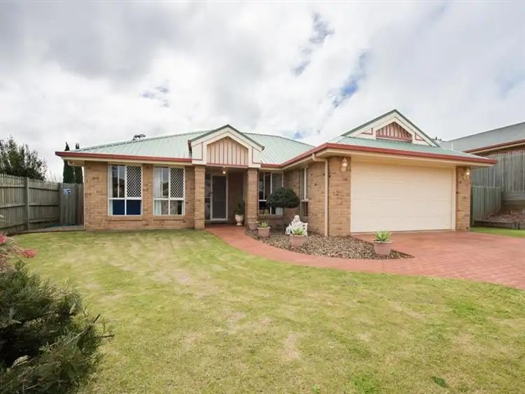 15 Paddington Ct, Middle Ridge QLD