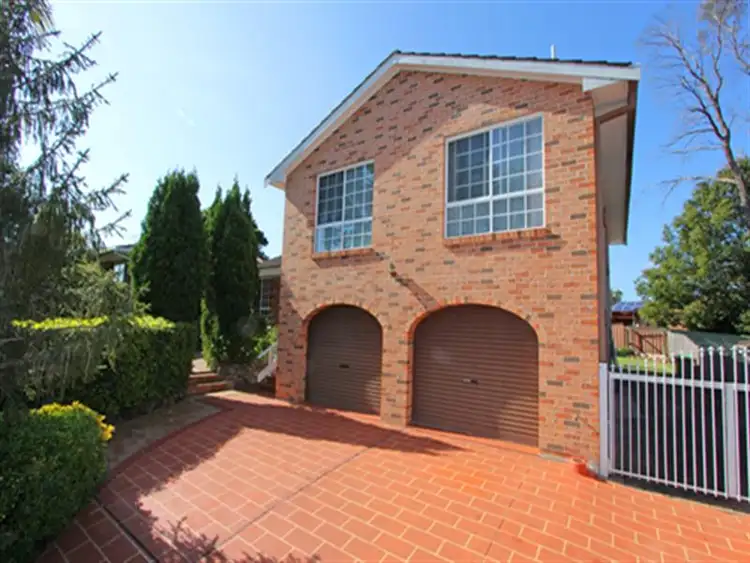 12 Dalgety Cres, Green Point NSW