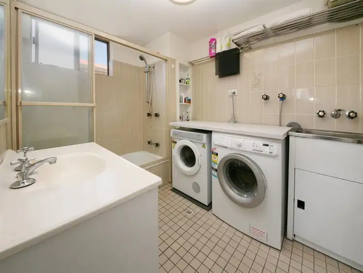 Seventh view of Homely unit listing, 6/5 Silva St, Ascot QLD