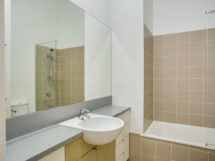 Sixth view of Homely apartment listing, 32/258 Arthur St, Newstead QLD