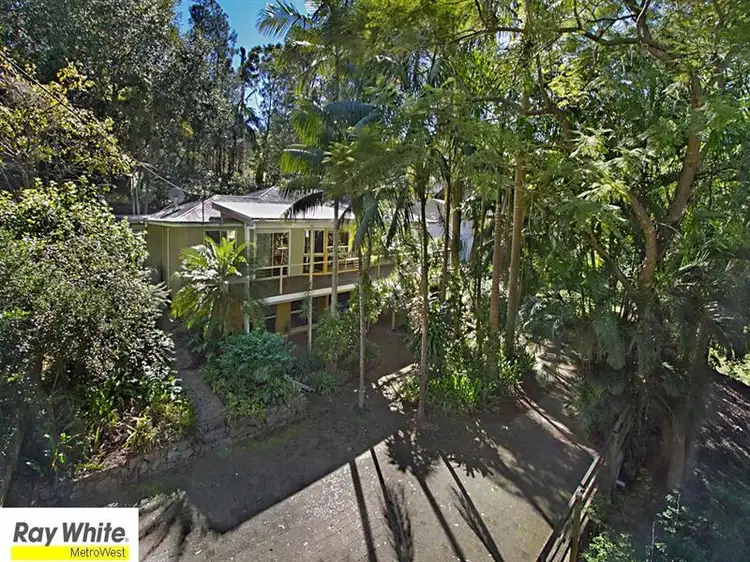 461 Simpsons Rd, Bardon QLD