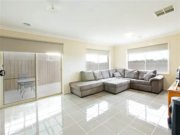 Second view of Homely house listing, 4 Viogner Pl, Waurn Ponds VIC