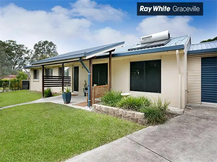 2 Thornburgh St, Oxley QLD