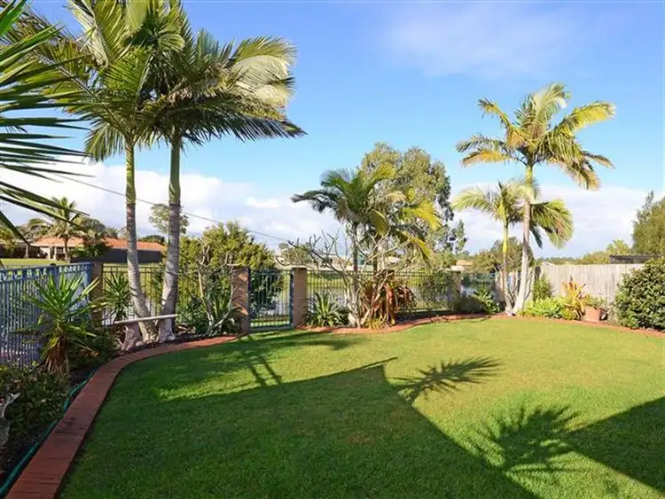 11 Treviso Ct, Urangan QLD