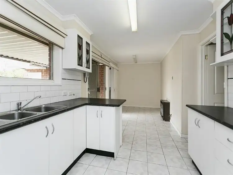 Fifth view of Homely house listing, 42 Robyn Ave, Albanvale VIC