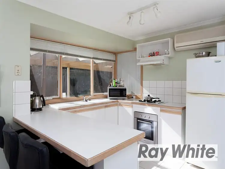 6 Cameron Ct, Somerville VIC