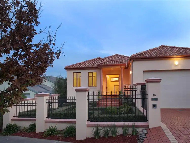 16 Sneddon Ct, Mulgrave VIC