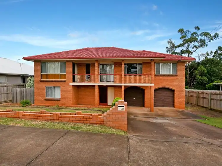 26 Haig Rd, Birkdale QLD
