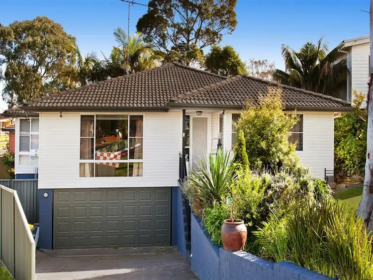19 Delia Pde, Engadine NSW