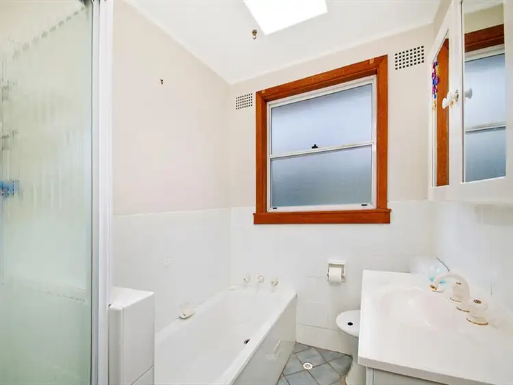 Fifth view of Homely house listing, 19 Delia Pde, Engadine NSW