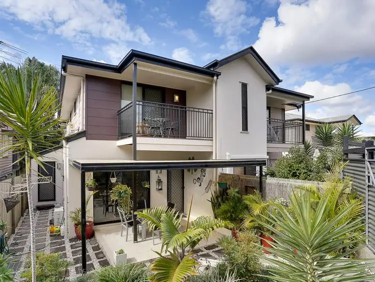 2/381 Bennetts Rd, Norman Park QLD