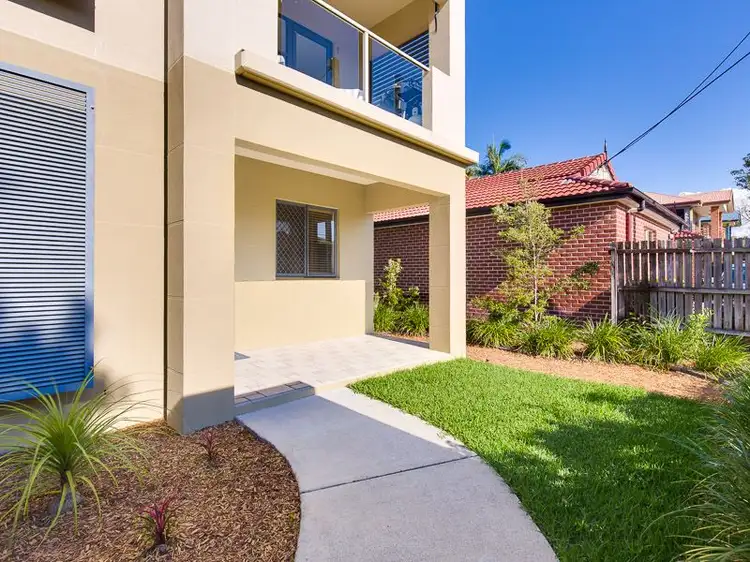 2/53 Bilyana Street, Balmoral QLD 4171