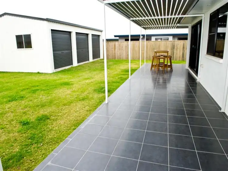 Seventh view of Homely house listing, 6 Maryvale Cct, Beaconsfield QLD