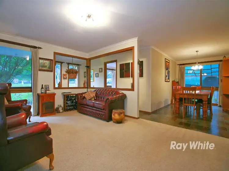 Seventh view of Homely house listing, 51 William Hovell Dr, Endeavour Hills VIC