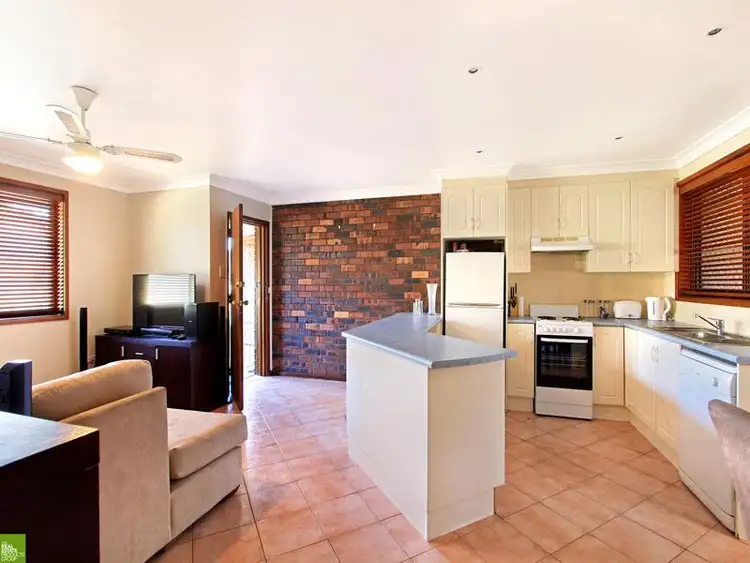 Sixth view of Homely unit listing, 1/44 Hopetoun St, Oak Flats NSW