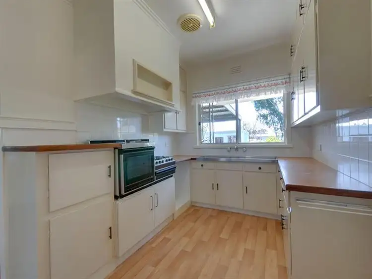 Fifth view of Homely house listing, 6 Mackay St, Traralgon VIC