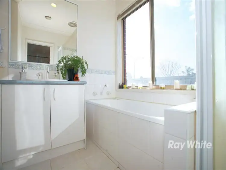 Seventh view of Homely house listing, 5 Malfoy Mews, Cranbourne West VIC
